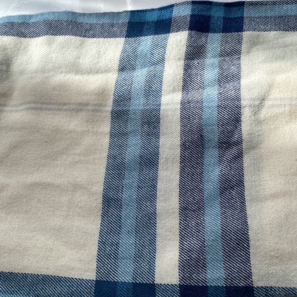 Old Navy Long Sleeve Blue & Cream\Off White Plaid Button Down Shirt Size Medium - Picture 6 of 7